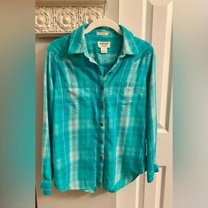 Ariat Turquoise Plaid Relaxed Shirt - Small